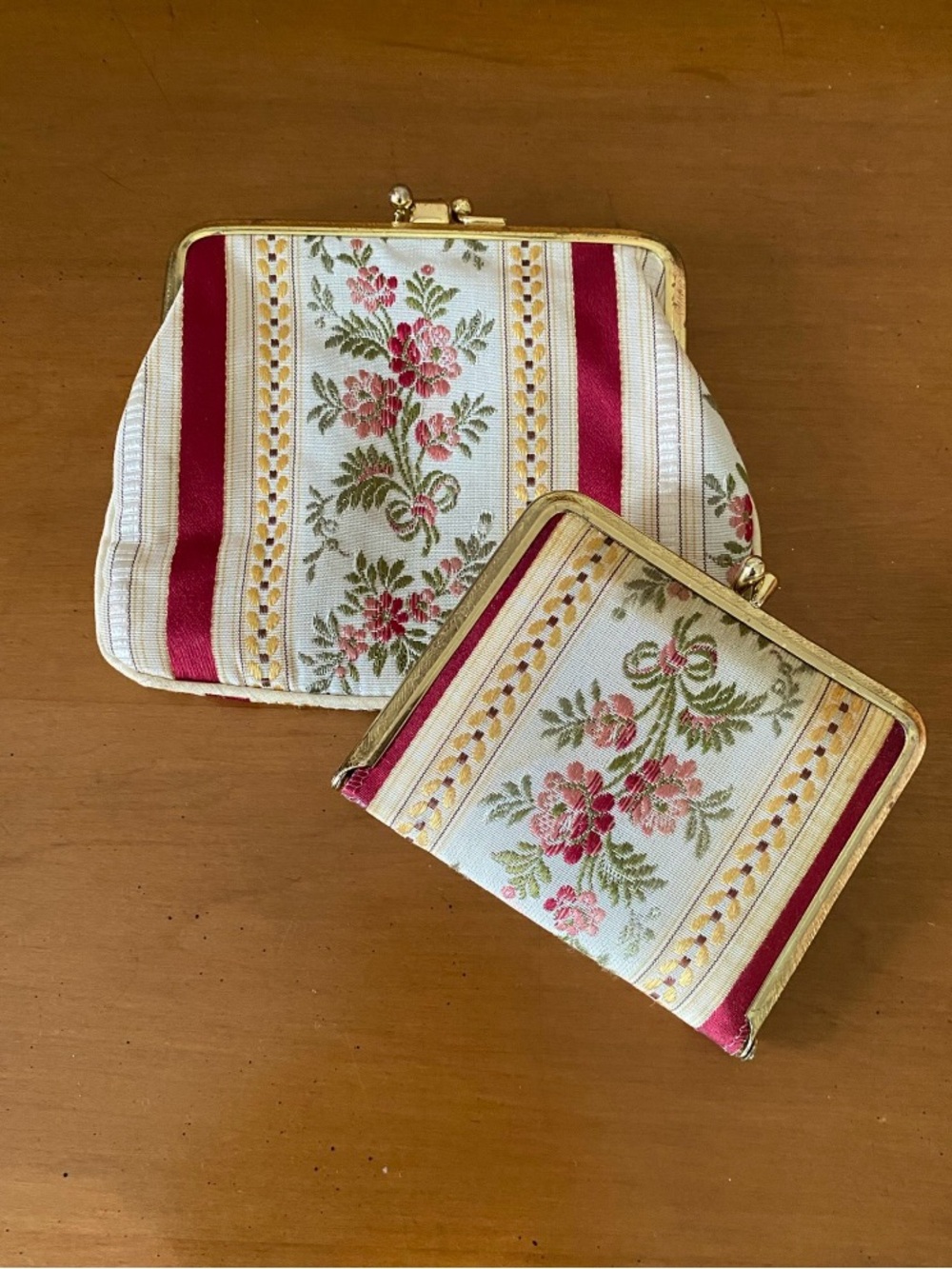 Vintage Coin Purse & Mirror Set
